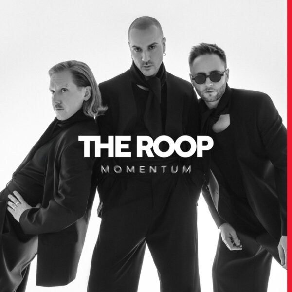 Albume viršelyje pavaizduota muzikos grupė The Roop. Tai juodai baltas atvaizdas, kuriame visi trys grupės nariai vilki juodus drabužius, pozicijos yra dinamiškos ir išraiškingos. Dešinėje nuotraukos pusėje yra raudona vertikali linija, suteikianti dizainui papildomo akcento.