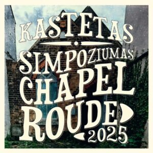 Albumo viršelis turi ryškų, eklektišką ir šiek tiek mistišką stilių. Fone senas, apsamanojęs arba apiręs mūrinis pastatas, primenantis apleistą koplyčią ar istorinę architektūrą. Matosi arkiniai langai, senos plytos, žali vijokliai, sukuriantys nykaus grožio atmosferą. Dangus viršuje atrodo tamsokas, lyg artėtų lietus arba būtų vakaras. Didelės, retro stiliaus, šiek tiek išlenktos raidės, užimančios beveik visą viršelį. Baltas tekstas su tamsiais kontūrais išsiskiria ryškiai ir kontrastingai prieš foną. Tekstas išdėstytas dinamiškai, su dekoratyviniais taškais ir rodyklėmis, suteikiančiais plakato–festivalio estetiką.