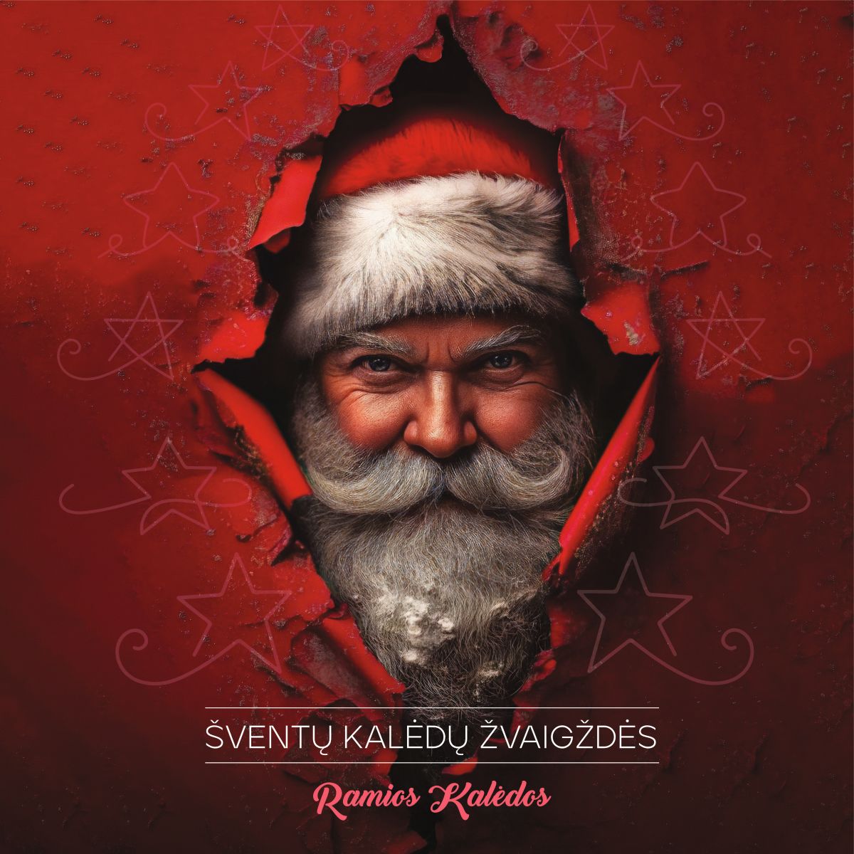 Ramios Kalėdos vinilinė plokštelė Albumo viršelis yra ryškiai raudonos spalvos, sukurdamas šiltą ir šventišką Kalėdų nuotaiką. Per vidurį matomas įspūdingas Kalėdų Senelio portretas – jis žvelgia tiesiai į žiūrovą su šilta, šiek tiek valiūkiška šypsena. Jo veidą puošia vešli balta barzda ir ūsai, o ant galvos – tradicinė raudona Kalėdų kepurė su baltu kailiu. Kalėdų Senelis tarsi išlenda pro suplėšytą, įtrūkusį raudoną foną, kas suteikia viršeliui dinamikos ir įdomų, beveik stebuklingą efektą. Fone matyti subtilūs, lengvai pastebimi žvaigždžių kontūrai, dar labiau sustiprinantys šventinę atmosferą.