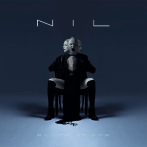 Albumo viršelio centrinėje kompozicijoje – sėdinti figūra ant kėdės, vilkinti juodais drabužiais ir aukštais batais. Tas pats žmogus pavaizduotas trimis persidengiančiais veidais: centrinis veidas atmerktomis burnomis rėkia, o du šoniniai veidai žiūri į skirtingas puses, sukurdami susiskaldymo, vidinės įtampos ar daugialypės tapatybės įspūdį. Rankose laikomas tekstūruotas, tarsi kaukės ar audinio objektas, kuris dar labiau sustiprina paslapties jausmą.