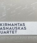 ARGO naujų dainų albumo vinilinės plokštelės viršelis, pilkas minimalistinis dizainas su baltais brūkšneliais