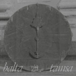 Lora Kmieliauskaitė ir Dominykas Digimas „Balta Tamsa“ – vinilo albumo viršelis su monochromine žmogaus galvos fotografija ir baltu albumo pavadinimo užrašu